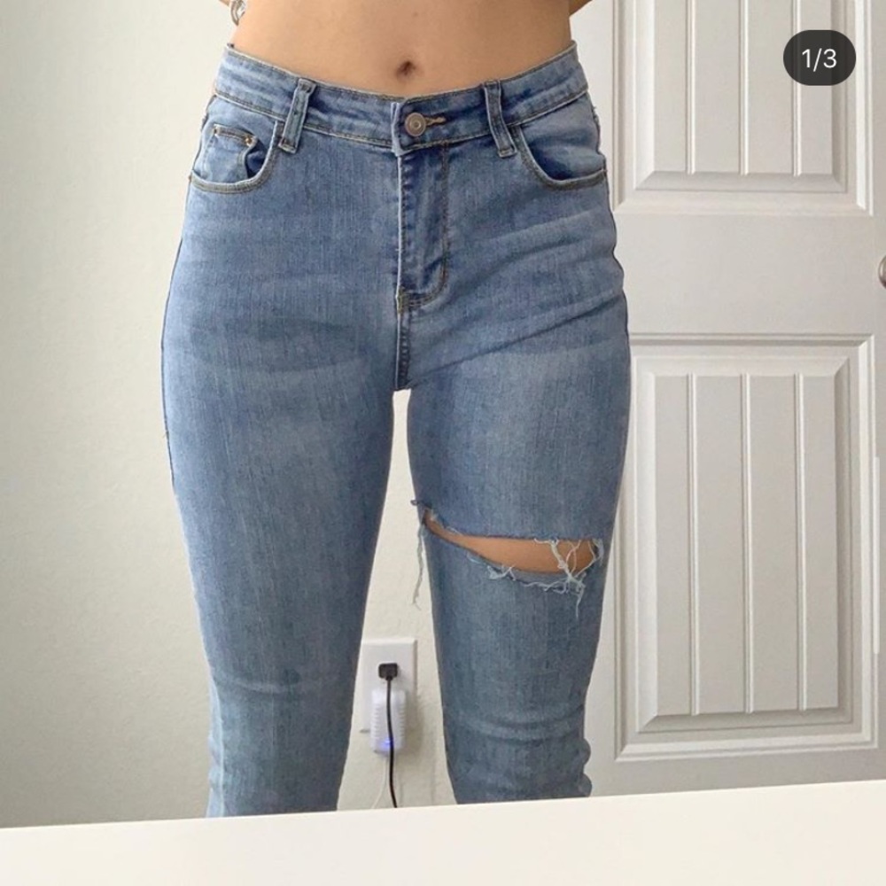Jeans - Picture 1 of 3